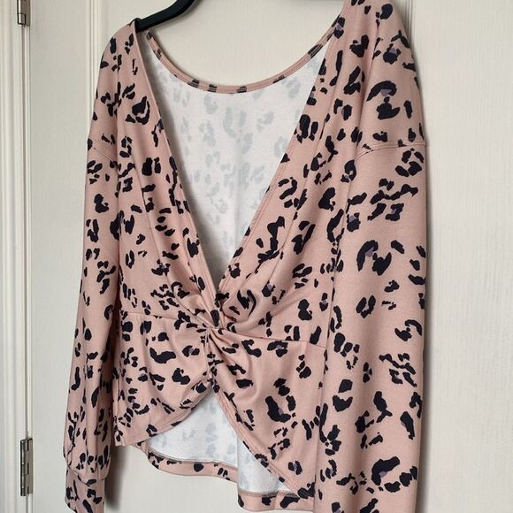 Cupshe two way pullover top. Wear it several ways and off the shoulder look Sz M - Picture 8 of 16